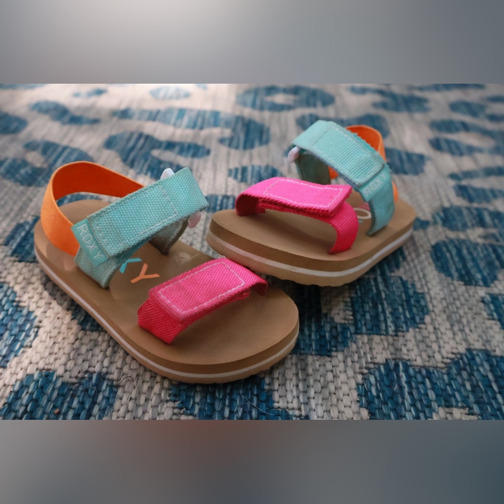 Little girls Roxy sandals